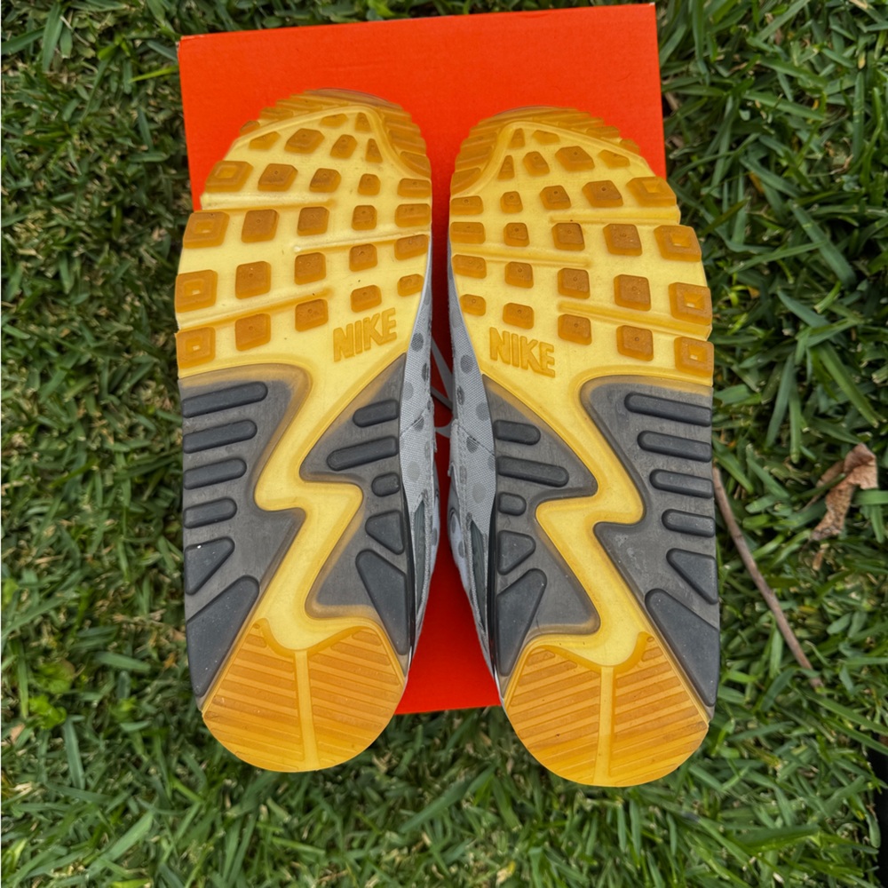 Nike Air Max 90 NRG ‘Venn Diagram - Grey Fog Polka Dot” shoes (M 9.5 / W 11) - Picture 8 of 9